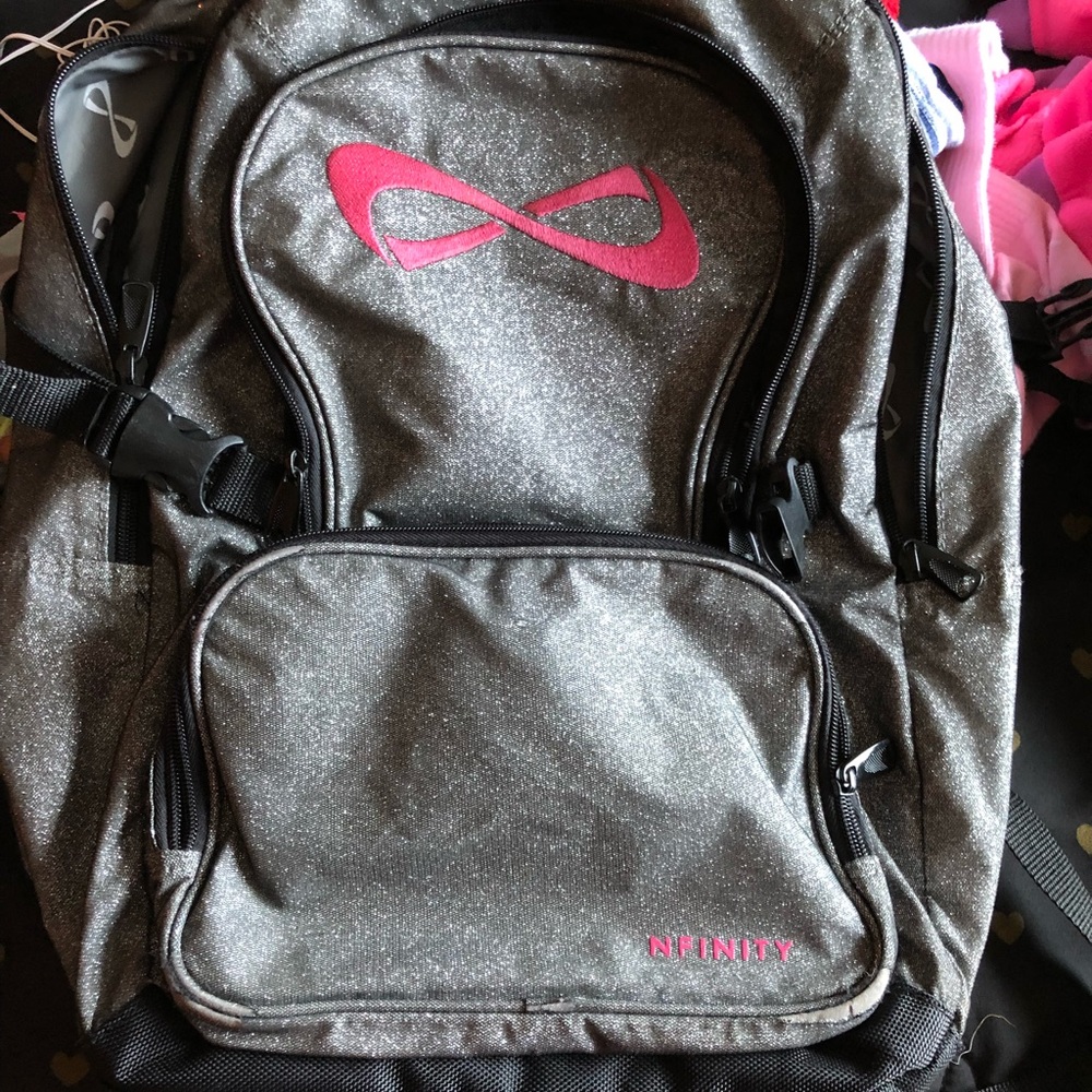 Nifinty bag!!! Only used for less then a year